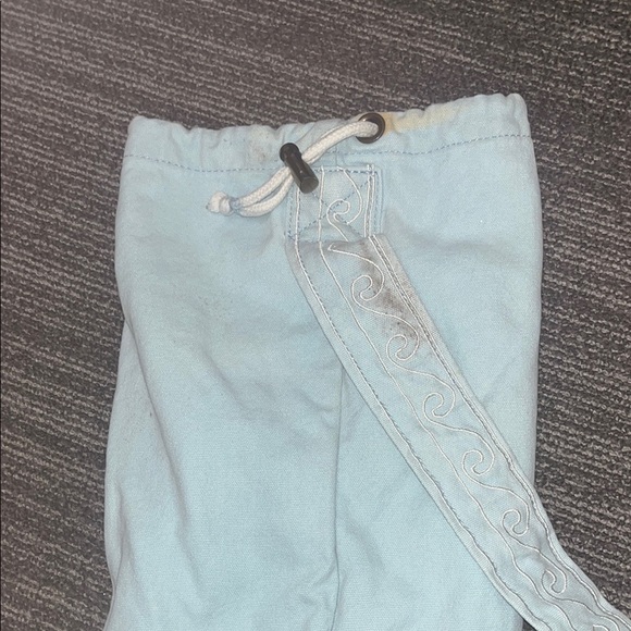 Gaiam Light Ice Blue Yoga Mat Embroidered pocket bag with strap, preowned - Picture 4 of 12